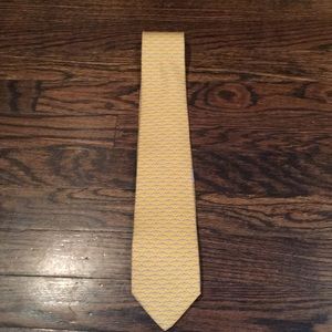Salvatore Ferragamo Men’s 100% silk tie!!